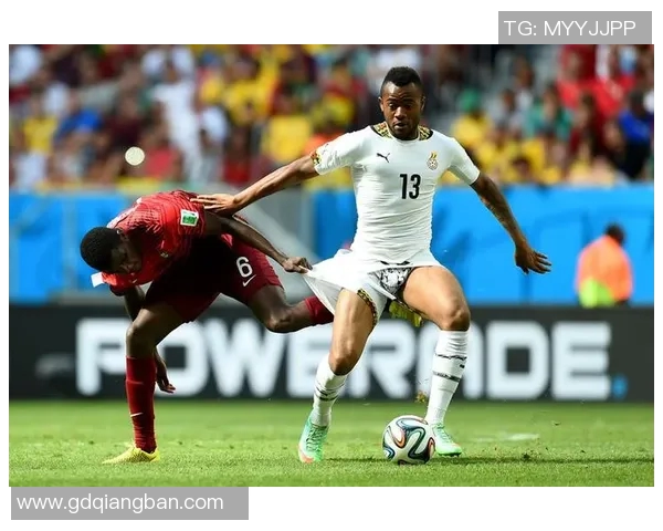 最帅足球明星盘点球场上的风采与魅力尽显无遗