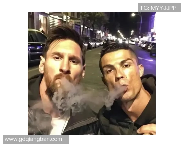 足球明星的时尚生活与穿搭风格揭秘让你领略球场外的魅力与个性 足球明星的时尚生活与穿搭风格揭秘让你领略球场外的魅力与个性