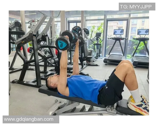 使用5kg哑铃进行肌肉锻炼的有效性与训练方法探讨