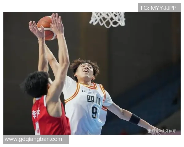 篮球明星齐聚澳门展现风采引领球迷热潮与激情碰撞 篮球明星齐聚澳门展现风采引领球迷热潮与激情碰撞